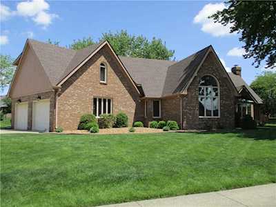 2485 Willow Lake Drive Greenwood, IN 46143