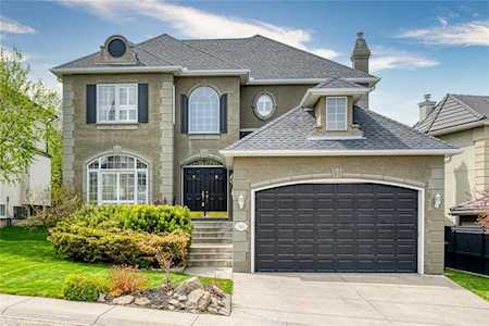 363 Patterson Boulevard SW Calgary, AB T3H 3K1