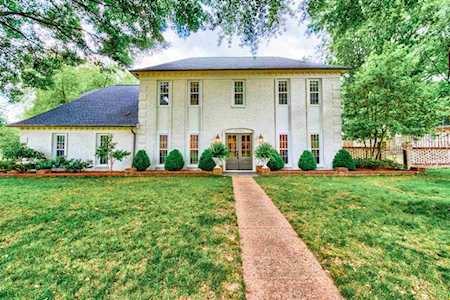 7761 Cross Village Dr Germantown, TN 38138