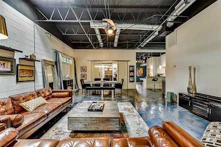1519 Beaumont Street #105 Dallas, TX 75215
