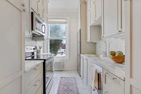 554 East Fourth Street #1B Boston, MA 02127