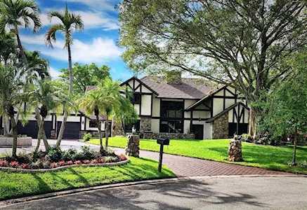 10244 Vestal Ct Coral Springs, FL 33071
