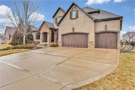 10604 W 163rd St Overland Park, KS 66062