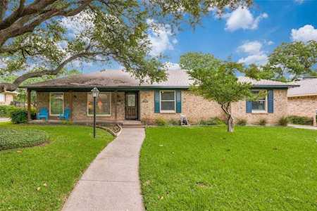 5547 LEDGESTONE Dallas, TX 75214