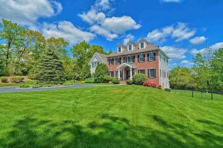 8 Manchester Dr Wrentham, MA 02093