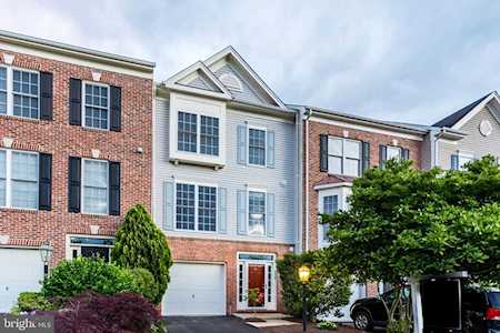 8949 Benchmark Ln Bristow, VA 20136