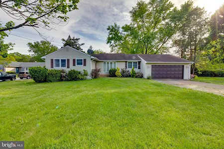 225 Sunnybrook Rd Barrington, NJ 08007