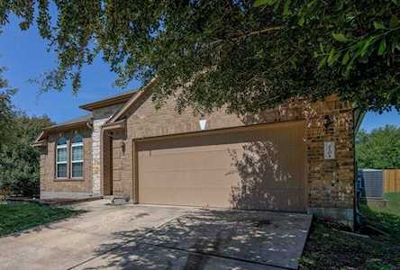 210 Mystic Shadow Ln Buda, TX 78610