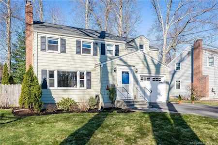 27 Mohegan Drive West Hartford, CT 06117