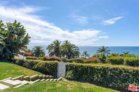 230 Arno Way Pacific Palisades, CA 90272