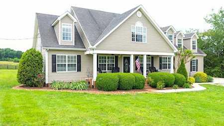 1821 Sawgrass Ln Chapel Hill, TN 37034