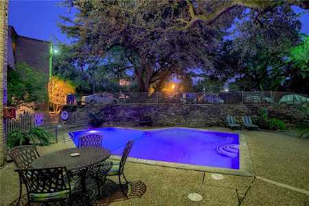 620 S 1st St #202 Austin, TX 78704