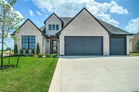 116 Pont Mirabeau Circle Edmond, OK 73034
