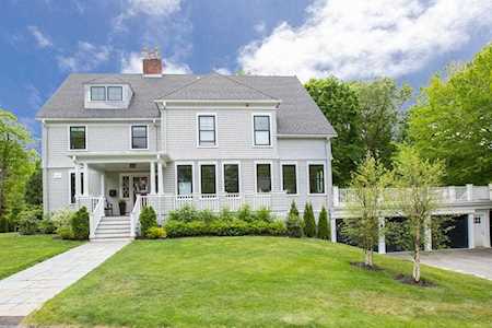 27 Livermore Rd Wellesley, MA 02481