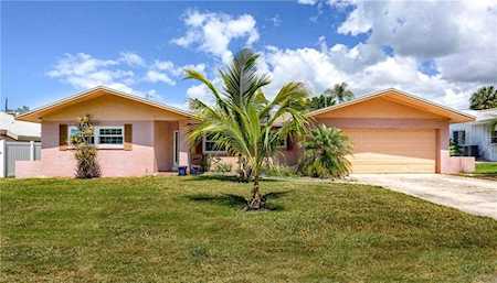 14025 Yacht Club Blvd Seminole, FL 33776