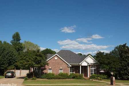 3520 Commonwealth Dr Bryant, AR 72022