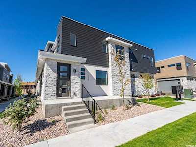 739 E Rose Cottage S Way Sandy, UT 84094