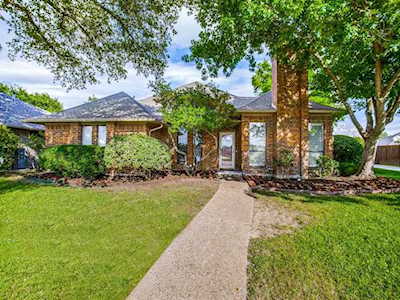 2804 Crooked Creek Drive Carrollton, TX 75007
