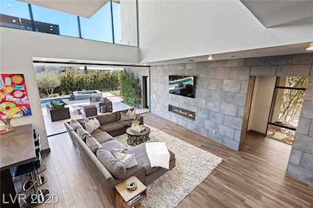 28 Morning Glow Ln Las Vegas, NV 89135