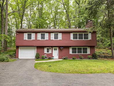 92 Blueberry Hill Lane Sudbury, MA 01776