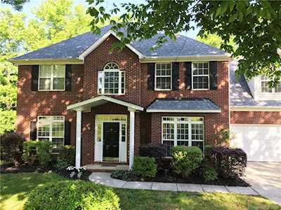 5665 Berry Ridge Dr Harrisburg, NC 28075