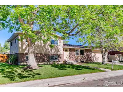 1517 Twin Sisters Dr Longmont, CO 80504
