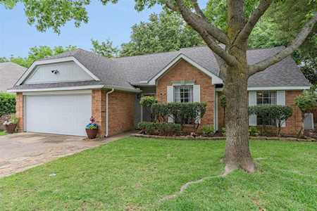 311 Canterbury Street Euless, TX 76039