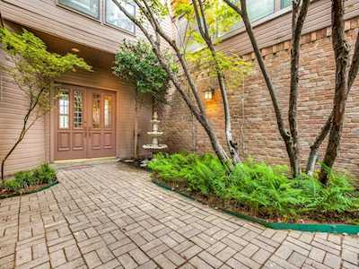 6117 Twin Oaks Circle Dallas, TX 75240