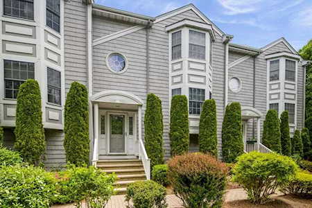 218 South Street #17 Waltham, MA 02453