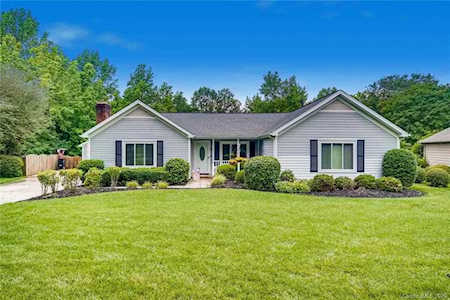 2338 Fernridge Ln Matthews, NC 28105