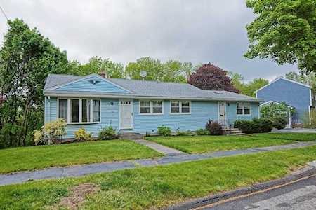 46 Wedgewood Road Worcester, MA 01602