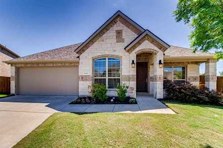 10925 Blake Gardens Mckinney, TX 75072