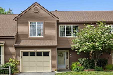 204 Ridgefield Cir #B Clinton, MA 01510