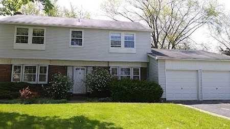 860 Westbourne Ln Buffalo Grove, IL 60089