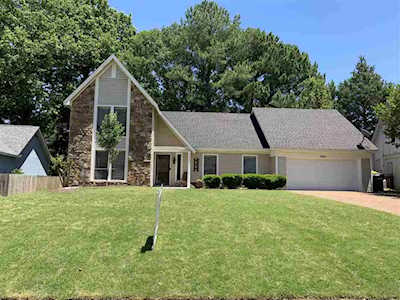 3020 Hepplewhite Cv Lakeland, TN 38002