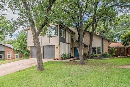 2801 Meandering Way Bedford, TX 76021