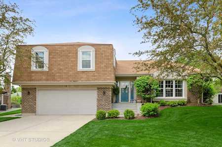 18 W Fox Ct Buffalo Grove, IL 60089