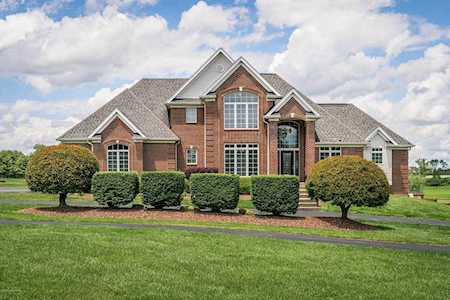 584 Veechdale Rd Simpsonville, KY 40067