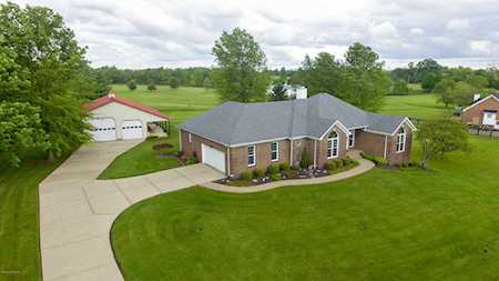 82 Noland Pike Simpsonville, KY 40067