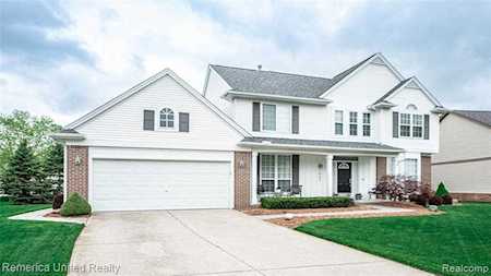 1047 Shetland Dr South Lyon, MI 48178