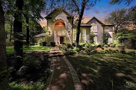 420 Brooks Court Southlake, TX 76092