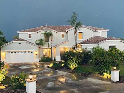 2839 S Larkspur Street Gilbert, AZ 85295