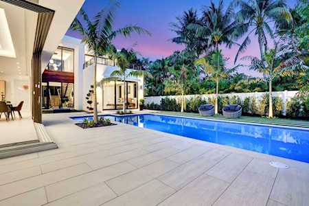 602 NE 8Th Avenue Delray Beach, FL 33483