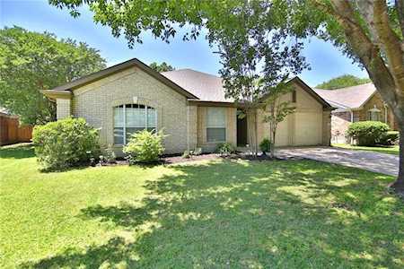 2419 Agarita Trl Round Rock, TX 78665