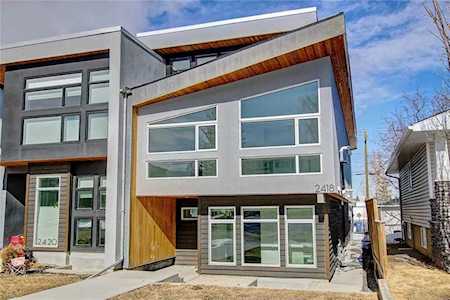 2418 28 Avenue SW Calgary, AB T2T 1K9