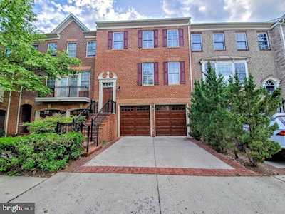 147 Herndon Mill Circle Herndon, VA 20170