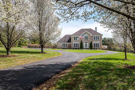 4630 Grand Dell Dr Crestwood, KY 40014