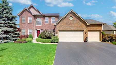 303 Westminster Ct Oswego, IL 60543