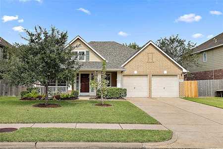 8039 Cross Trail Dr Sugar Land, TX 77479