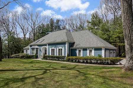 11 Woodstone Road Northborough, MA 01532
